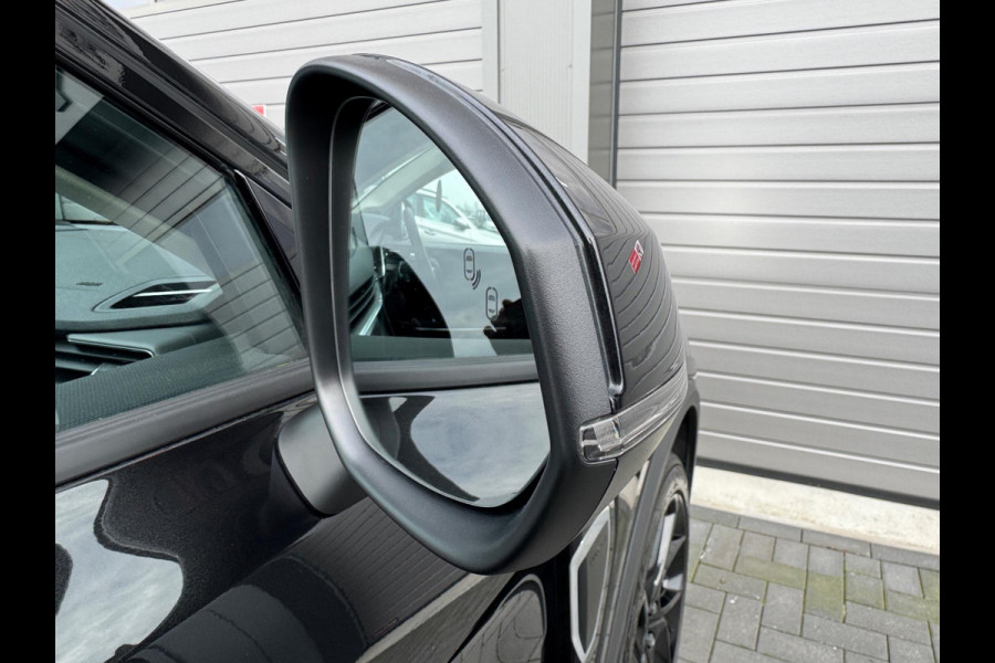 Lynk & Co 01 1.5 Bomvol Black Edition 261PK 360°Camera Lynk & Co 01 1.5 Bomvol Black Edition 261PK 360°Camera