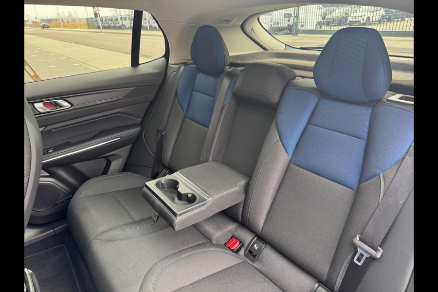 Lynk & Co 01 1.5 Bomvol Black Edition 261PK 360°Camera Lynk & Co 01 1.5 Bomvol Black Edition 261PK 360°Camera