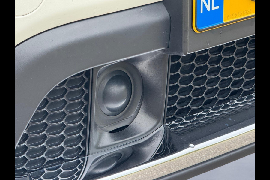 Jeep Compass 1.4 MultiAir Limited, parelmoer wit, achteruitrijcamera, trekhaak, leder, vele opties,NL auto met nap Jeep Compass 1.4 MultiAir Limited, parelmoer wit, achteruitrijcamera, trekhaak, leder, vele opties,NL auto met nap