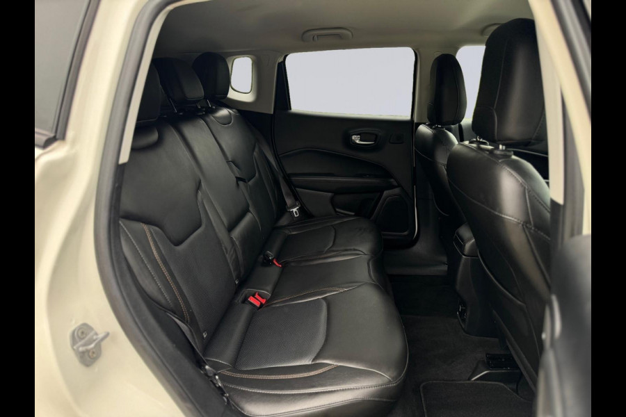 Jeep Compass 1.4 MultiAir Limited, parelmoer wit, achteruitrijcamera, trekhaak, leder, vele opties,NL auto met nap Jeep Compass 1.4 MultiAir Limited, parelmoer wit, achteruitrijcamera, trekhaak, leder, vele opties,NL auto met nap