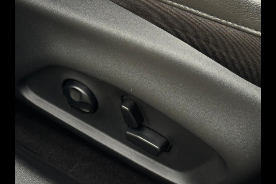 Jeep Compass 1.4 MultiAir Limited, parelmoer wit, achteruitrijcamera, trekhaak, leder, vele opties,NL auto met nap Jeep Compass 1.4 MultiAir Limited, parelmoer wit, achteruitrijcamera, trekhaak, leder, vele opties,NL auto met nap