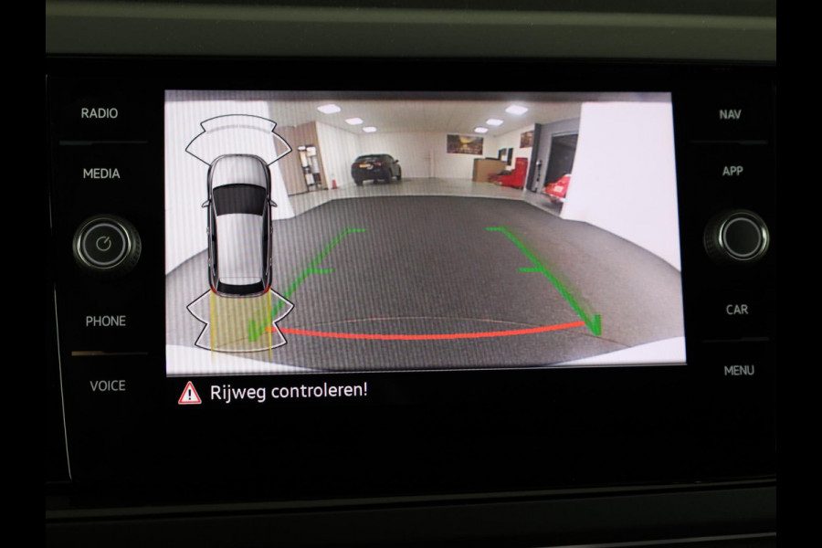 Volkswagen Polo 1.0 TSI R-Line | Verlengde Garantie | Keyless | Achteruitrijcamera | Carplay |
