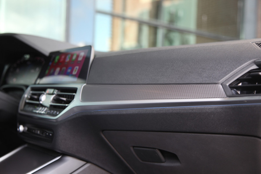 BMW 3-serie 330e M Sport HD/Adaptive/trekhaak/laser/Memory