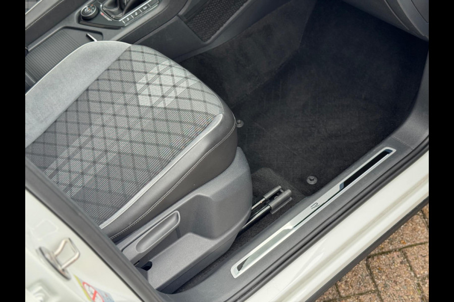 Volkswagen Tiguan 2.0 TSI 4Motion R-LINE 2021 AUT PANO NAP!