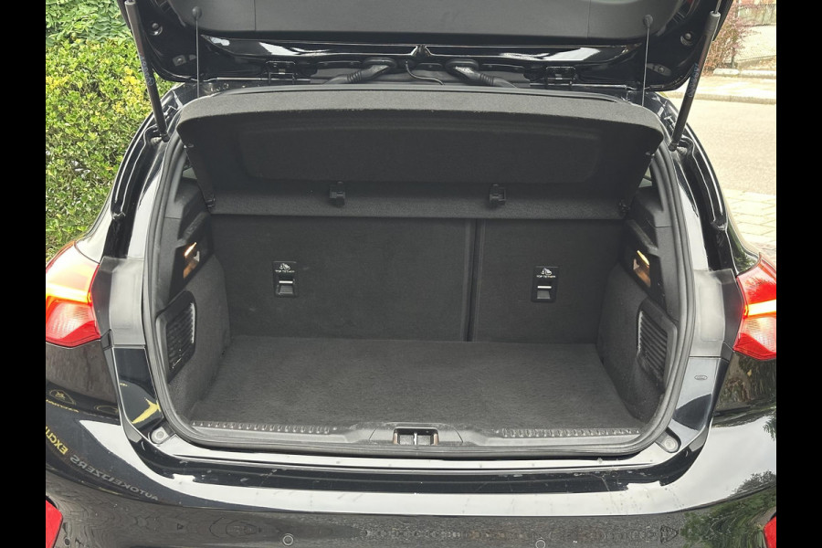 Ford Focus 1.5 EcoBoost ST Line Business Ford Focus 1.5 EcoBoost ST Line Business