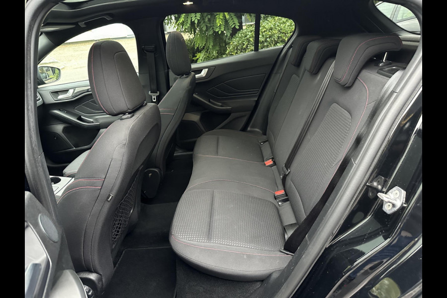 Ford Focus 1.5 EcoBoost ST Line Business Ford Focus 1.5 EcoBoost ST Line Business