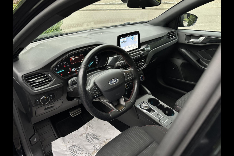 Ford Focus 1.5 EcoBoost ST Line Business Ford Focus 1.5 EcoBoost ST Line Business