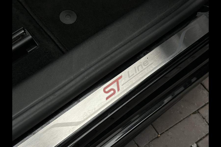 Ford Focus 1.5 EcoBoost ST Line Business Ford Focus 1.5 EcoBoost ST Line Business