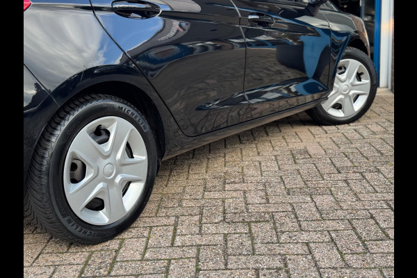 Ford Fiesta 1.1 Trend 2018 ZWART NAVI CLIMA NAP 1e Eig! Ford Fiesta 1.1 Trend 2018 ZWART NAVI CLIMA NAP 1e Eig!