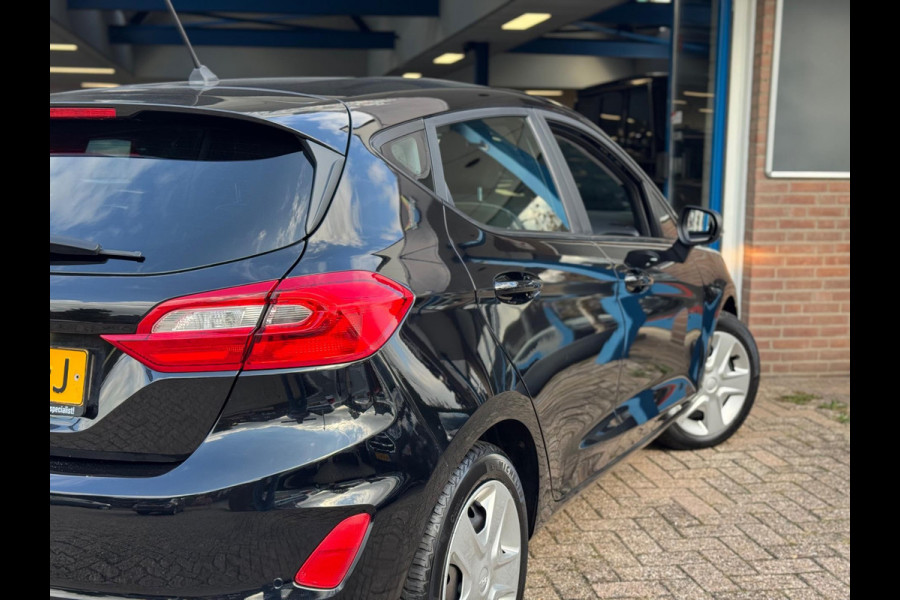 Ford Fiesta 1.1 Trend 2018 ZWART NAVI CLIMA NAP 1e Eig! Ford Fiesta 1.1 Trend 2018 ZWART NAVI CLIMA NAP 1e Eig!