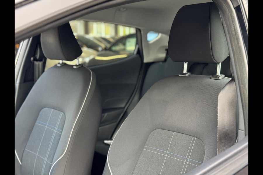 Ford Fiesta 1.1 Trend 2018 ZWART NAVI CLIMA NAP 1e Eig! Ford Fiesta 1.1 Trend 2018 ZWART NAVI CLIMA NAP 1e Eig!