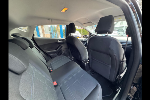 Ford Fiesta 1.1 Trend 2018 ZWART NAVI CLIMA NAP 1e Eig! Ford Fiesta 1.1 Trend 2018 ZWART NAVI CLIMA NAP 1e Eig!