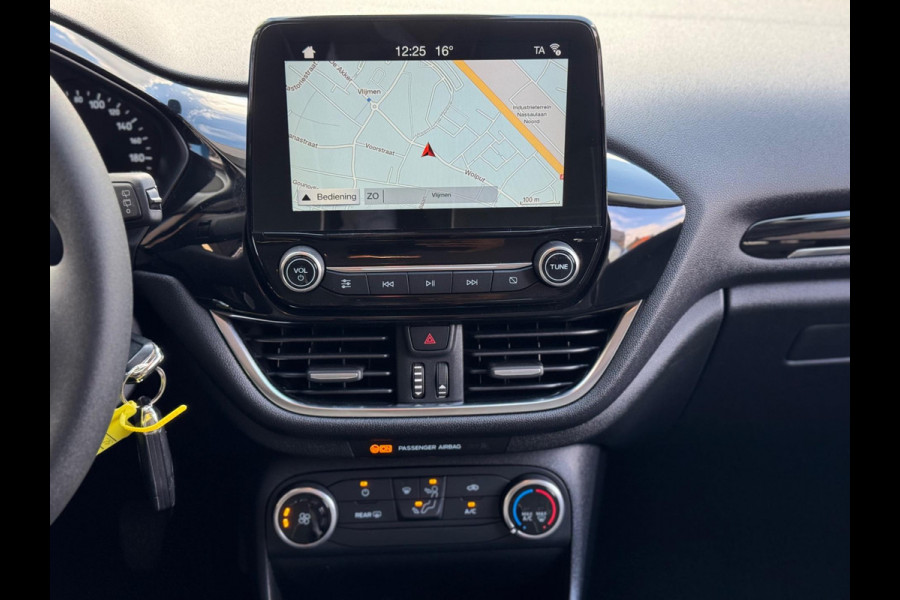 Ford Fiesta 1.1 Trend 2018 ZWART NAVI CLIMA NAP 1e Eig! Ford Fiesta 1.1 Trend 2018 ZWART NAVI CLIMA NAP 1e Eig!