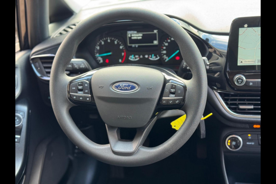 Ford Fiesta 1.1 Trend 2018 ZWART NAVI CLIMA NAP 1e Eig! Ford Fiesta 1.1 Trend 2018 ZWART NAVI CLIMA NAP 1e Eig!
