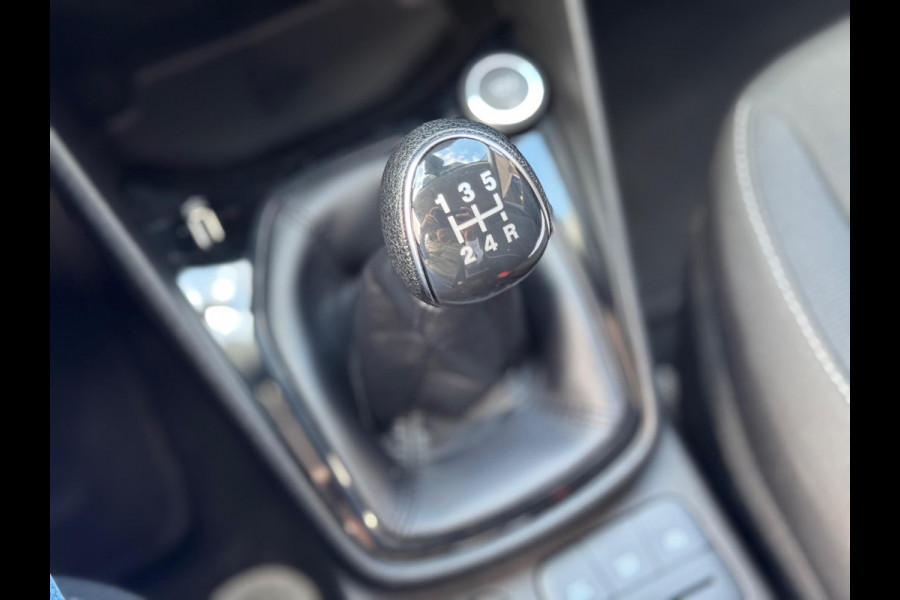 Ford Fiesta 1.1 Trend 2018 ZWART NAVI CLIMA NAP 1e Eig! Ford Fiesta 1.1 Trend 2018 ZWART NAVI CLIMA NAP 1e Eig!