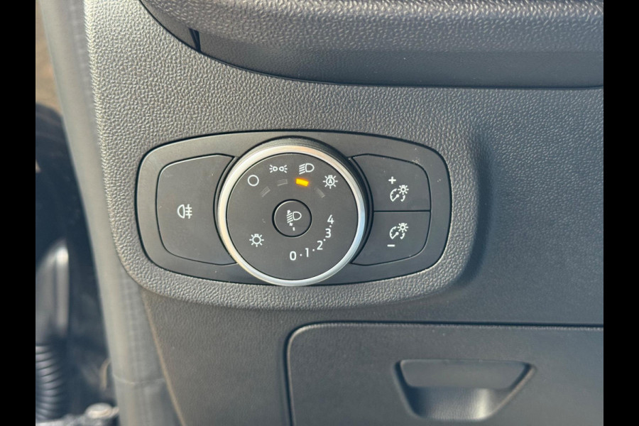 Ford Fiesta 1.1 Trend 2018 ZWART NAVI CLIMA NAP 1e Eig! Ford Fiesta 1.1 Trend 2018 ZWART NAVI CLIMA NAP 1e Eig!