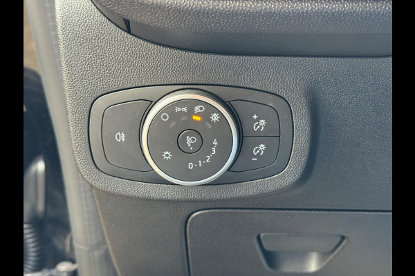 Ford Fiesta 1.1 Trend 2018 ZWART NAVI CLIMA NAP 1e Eig! Ford Fiesta 1.1 Trend 2018 ZWART NAVI CLIMA NAP 1e Eig!