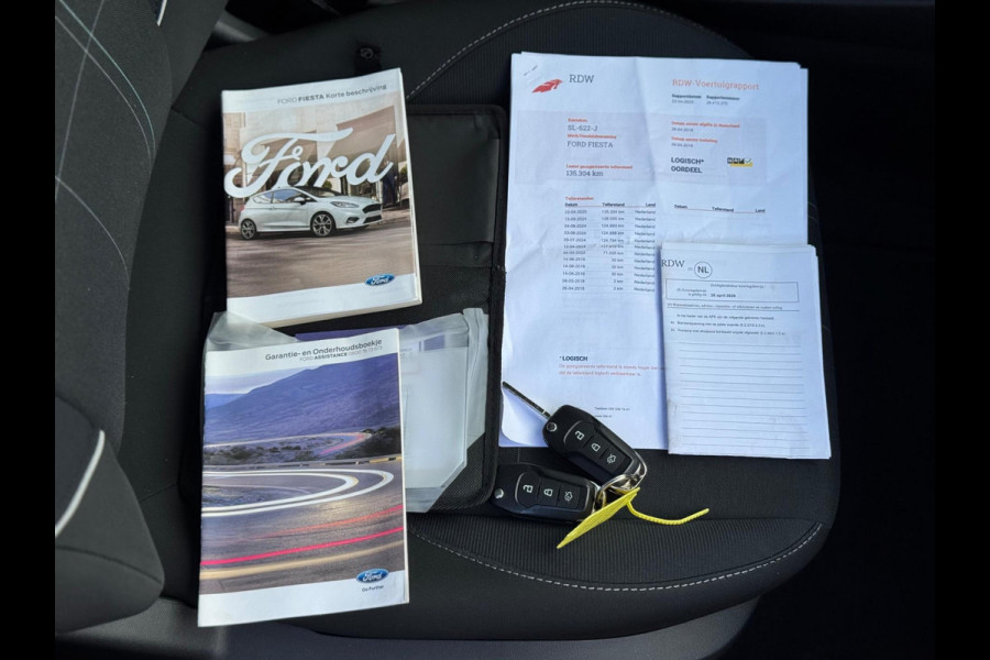 Ford Fiesta 1.1 Trend 2018 ZWART NAVI CLIMA NAP 1e Eig! Ford Fiesta 1.1 Trend 2018 ZWART NAVI CLIMA NAP 1e Eig!