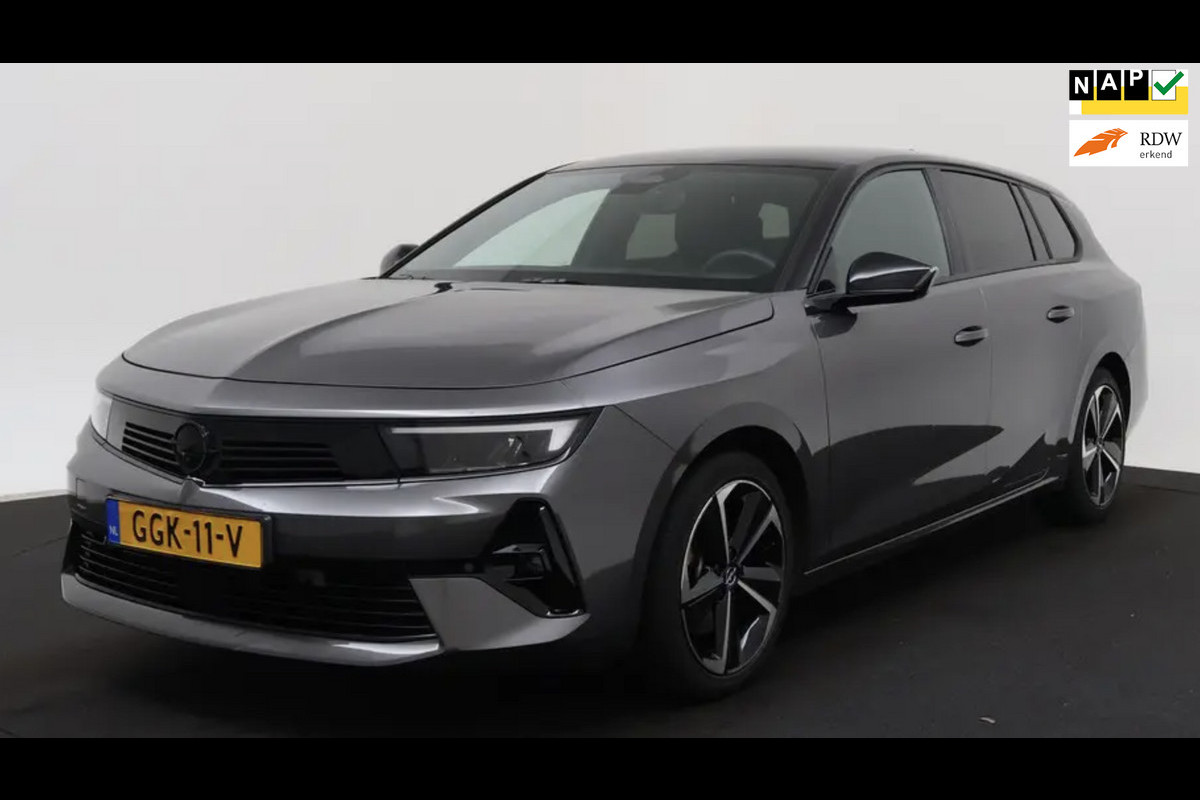 Opel Astra SPORTS TOURER 1.2 136PK TURBO HYBRIDE GS NAP ORIGINEEL NEDERLANDSE AUTO HUD STOELVERWARMING VOL Opel Astra SPORTS TOURER 1.2 136PK TURBO HYBRIDE GS NAP ORIGINEEL NEDERLANDSE AUTO HUD STOELVERWARMING VOL