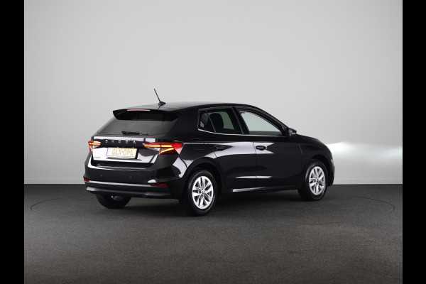 Škoda Octavia Combi 1.5 TSI MHEV Business Edition 115 pk DSG | Facelift | Verlengde garantie | Navigatie | Trekhaak (wegklapbaar) | Parkeersensoren | Achteruitrijcamera | Stoelverwarming |