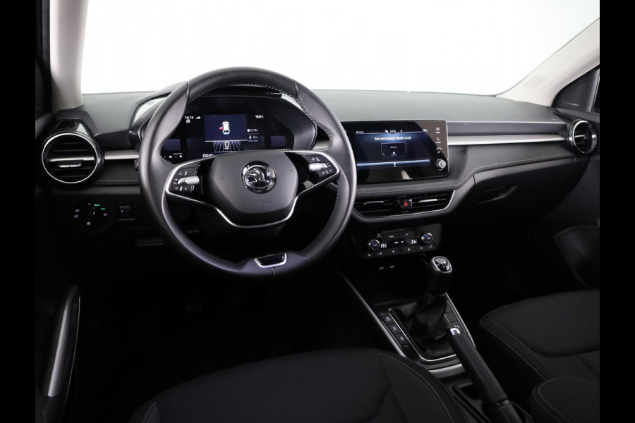 Škoda Octavia Combi 1.5 TSI MHEV Business Edition 115 pk DSG | Facelift | Verlengde garantie | Navigatie | Trekhaak (wegklapbaar) | Parkeersensoren | Achteruitrijcamera | Stoelverwarming |