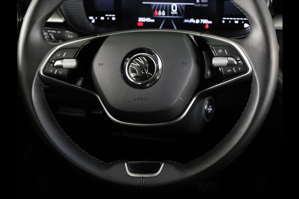 Škoda Octavia Combi 1.5 TSI MHEV Business Edition 115 pk DSG | Facelift | Verlengde garantie | Navigatie | Trekhaak (wegklapbaar) | Parkeersensoren | Achteruitrijcamera | Stoelverwarming |