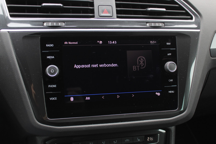 Volkswagen Tiguan 1.5 TSI ACT Highline Business 3x R-Line / CarPlay / Keyless / Dodehoek / 19'' / Navigatie / Stoelverwarming / DAB / ACC Volkswagen Tiguan 1.5 TSI ACT Highline Business 3x R-Line / CarPlay / Keyless / Dodehoek / 19'' / Navigatie / Stoelverwarming / DAB / ACC