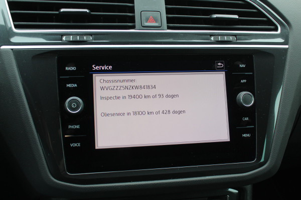 Volkswagen Tiguan 1.5 TSI ACT Highline Business 3x R-Line / CarPlay / Keyless / Dodehoek / 19'' / Navigatie / Stoelverwarming / DAB / ACC Volkswagen Tiguan 1.5 TSI ACT Highline Business 3x R-Line / CarPlay / Keyless / Dodehoek / 19'' / Navigatie / Stoelverwarming / DAB / ACC