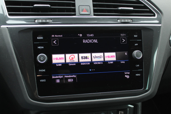 Volkswagen Tiguan 1.5 TSI ACT Highline Business 3x R-Line / CarPlay / Keyless / Dodehoek / 19'' / Navigatie / Stoelverwarming / DAB / ACC Volkswagen Tiguan 1.5 TSI ACT Highline Business 3x R-Line / CarPlay / Keyless / Dodehoek / 19'' / Navigatie / Stoelverwarming / DAB / ACC