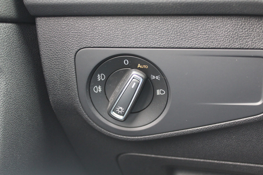 Volkswagen Tiguan 1.5 TSI ACT Highline Business 3x R-Line / CarPlay / Keyless / Dodehoek / 19'' / Navigatie / Stoelverwarming / DAB / ACC Volkswagen Tiguan 1.5 TSI ACT Highline Business 3x R-Line / CarPlay / Keyless / Dodehoek / 19'' / Navigatie / Stoelverwarming / DAB / ACC