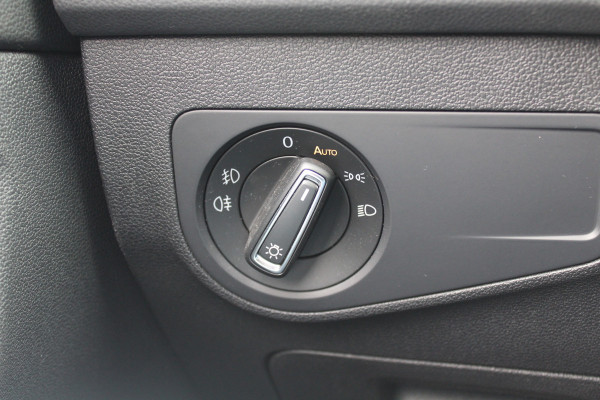 Volkswagen Tiguan 1.5 TSI ACT Highline Business 3x R-Line / CarPlay / Keyless / Dodehoek / 19'' / Navigatie / Stoelverwarming / DAB / ACC Volkswagen Tiguan 1.5 TSI ACT Highline Business 3x R-Line / CarPlay / Keyless / Dodehoek / 19'' / Navigatie / Stoelverwarming / DAB / ACC