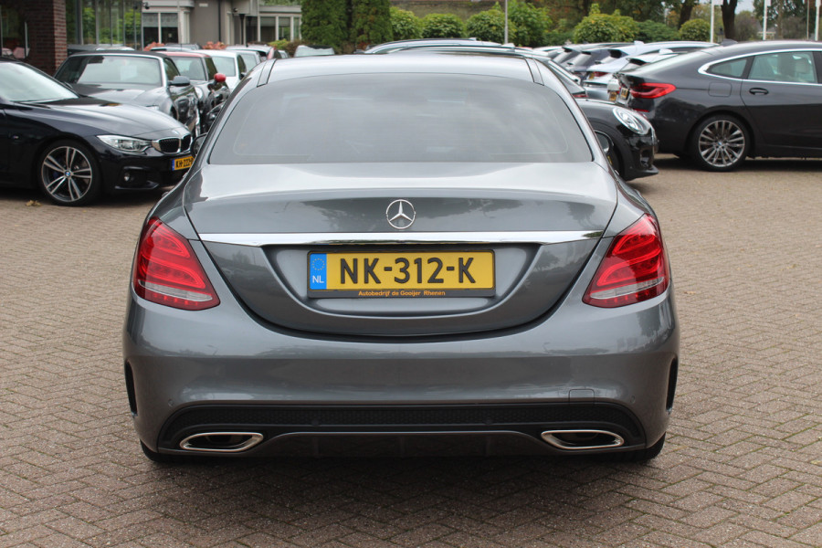 Mercedes-Benz C-Klasse 180 AMG Sport Edition / Leder / Navigatie / Parkeerhulp / 18'' / Bluetooth / Cruise Control Mercedes-Benz C-Klasse 180 AMG Sport Edition / Leder / Navigatie / Parkeerhulp / 18'' / Bluetooth / Cruise Control