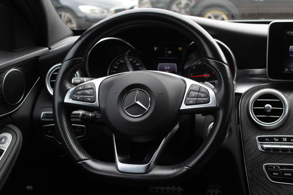 Mercedes-Benz C-Klasse 180 AMG Sport Edition / Leder / Navigatie / Parkeerhulp / 18'' / Bluetooth / Cruise Control Mercedes-Benz C-Klasse 180 AMG Sport Edition / Leder / Navigatie / Parkeerhulp / 18'' / Bluetooth / Cruise Control