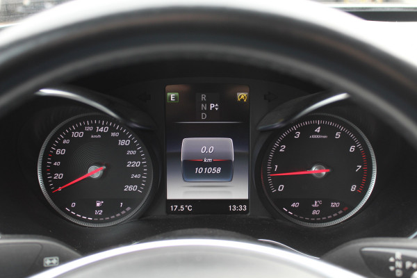 Mercedes-Benz C-Klasse 180 AMG Sport Edition / Leder / Navigatie / Parkeerhulp / 18'' / Bluetooth / Cruise Control Mercedes-Benz C-Klasse 180 AMG Sport Edition / Leder / Navigatie / Parkeerhulp / 18'' / Bluetooth / Cruise Control