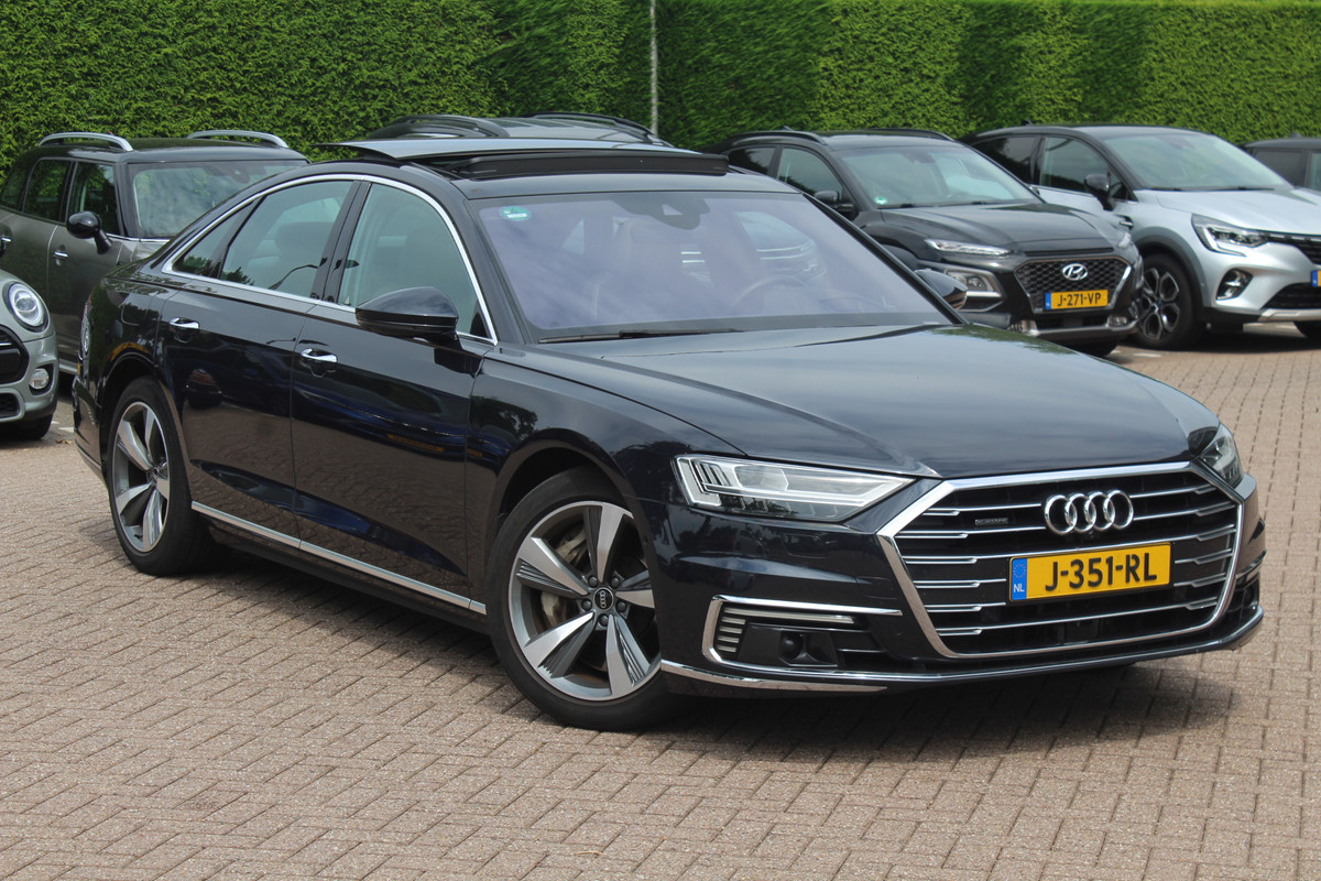 Audi A8 60 TFSI e quattro Pro Line Plus 476pk NL Auto! / Panoramadak / 360Camera / Head-up / B&O / Luxe Leder / Softclose / Keyless / Luchtvering / Stoelmassage / Stoelventilatie Audi A8 60 TFSI e quattro Pro Line Plus 476pk NL Auto! / Panoramadak / 360Camera / Head-up / B&O / Luxe Leder / Softclose / Keyless / Luchtvering / Stoelmassage / Stoelventilatie