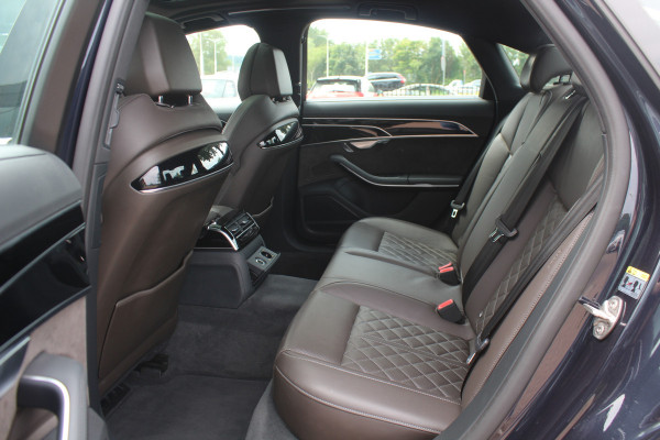 Audi A8 60 TFSI e quattro Pro Line Plus 476pk NL Auto! / Panoramadak / 360Camera / Head-up / B&O / Luxe Leder / Softclose / Keyless / Luchtvering / Stoelmassage / Stoelventilatie