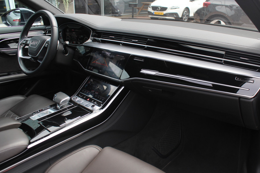 Audi A8 60 TFSI e quattro Pro Line Plus 476pk NL Auto! / Panoramadak / 360Camera / Head-up / B&O / Luxe Leder / Softclose / Keyless / Luchtvering / Stoelmassage / Stoelventilatie