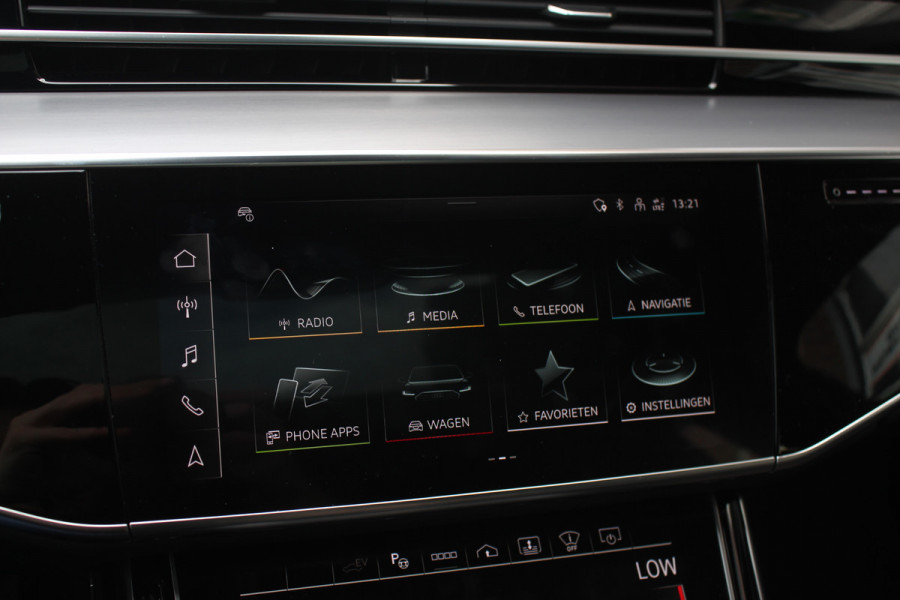 Audi A8 60 TFSI e quattro Pro Line Plus 476pk NL Auto! / Panoramadak / 360Camera / Head-up / B&O / Luxe Leder / Softclose / Keyless / Luchtvering / Stoelmassage / Stoelventilatie