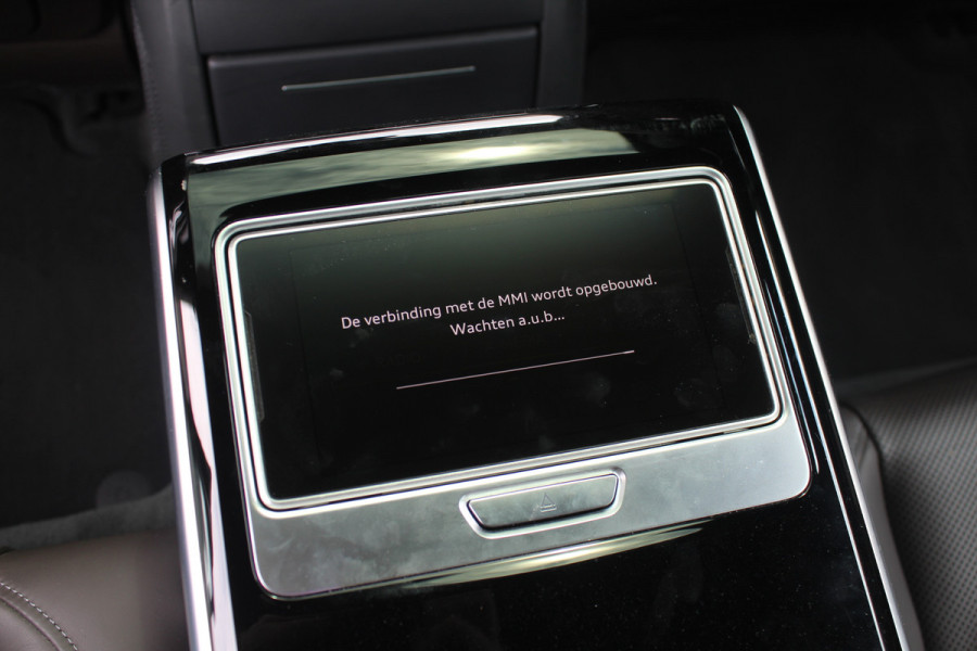 Audi A8 60 TFSI e quattro Pro Line Plus 476pk NL Auto! / Panoramadak / 360Camera / Head-up / B&O / Luxe Leder / Softclose / Keyless / Luchtvering / Stoelmassage / Stoelventilatie