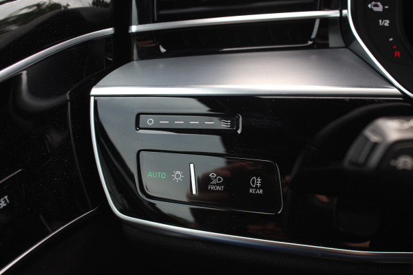 Audi A8 60 TFSI e quattro Pro Line Plus 476pk NL Auto! / Panoramadak / 360Camera / Head-up / B&O / Luxe Leder / Softclose / Keyless / Luchtvering / Stoelmassage / Stoelventilatie
