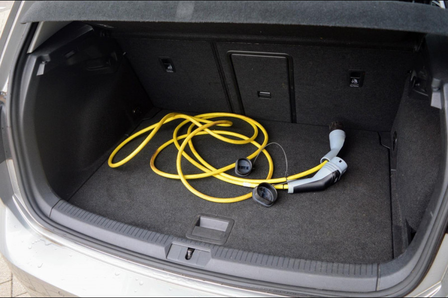 Volkswagen e-Golf E-Golf Volkswagen e-Golf E-Golf