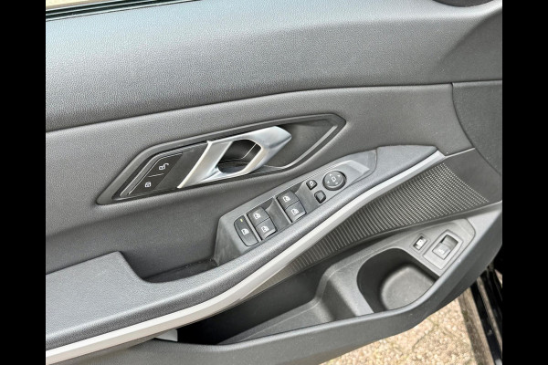 BMW 3 Serie Touring 330e Camera. M-stuur, Tr.haak, Carplay, DAB