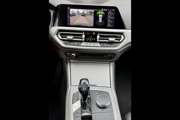 BMW 3 Serie Touring 330e Camera. M-stuur, Tr.haak, Carplay, DAB