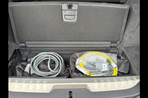 BMW 3 Serie Touring 330e Camera. M-stuur, Tr.haak, Carplay, DAB