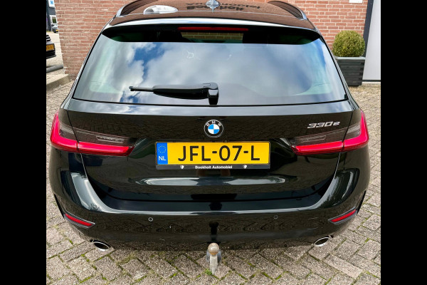 BMW 3 Serie Touring 330e Camera. M-stuur, Tr.haak, Carplay, DAB