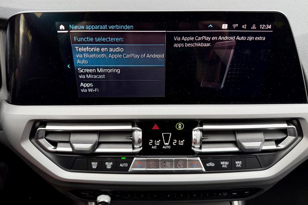 BMW 3 Serie Touring 330e Camera. M-stuur, Tr.haak, Carplay, DAB