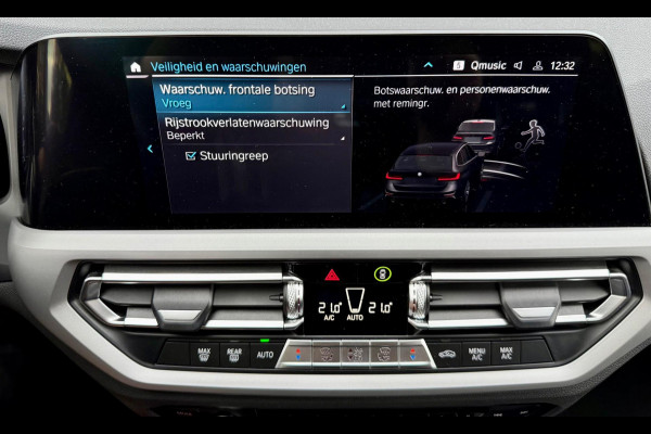 BMW 3 Serie Touring 330e Camera. M-stuur, Tr.haak, Carplay, DAB