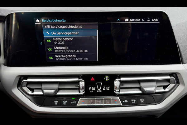 BMW 3 Serie Touring 330e Camera. M-stuur, Tr.haak, Carplay, DAB