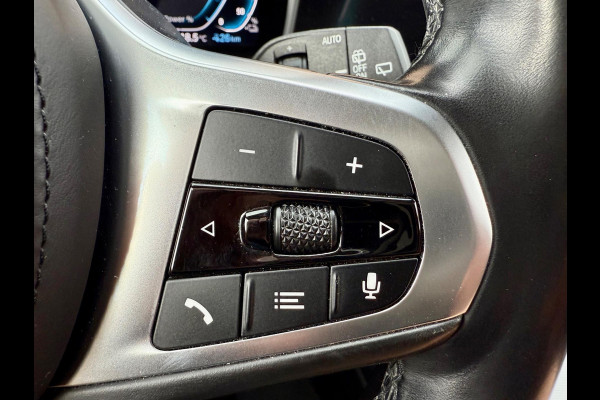 BMW 3 Serie Touring 330e Camera. M-stuur, Tr.haak, Carplay, DAB