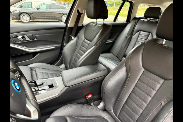 BMW 3 Serie Touring 320e Laser, Carplay, DAB, Sportstoel [BTW, NL, NAP, Dealer-onderhouden]